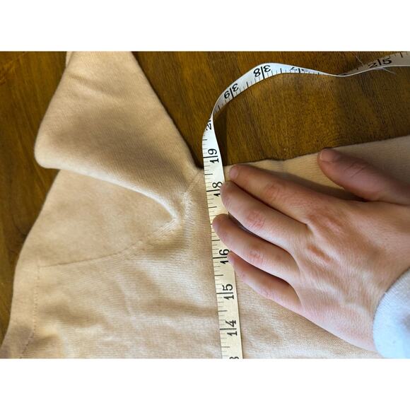 Hirsch + Timber Cream 100% Wool Turtle Neck Sweater: Women's Size Medium - Picture 6 of 11